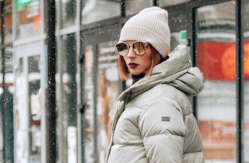 Навіщо носити взимку сонцезахисні окуляри, яку модель вибрати і з яким одягом краще поєднувати