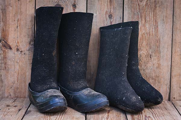 До чого сняться валянки жінці чи чоловікові — 45 тлумачень із різних сонників.