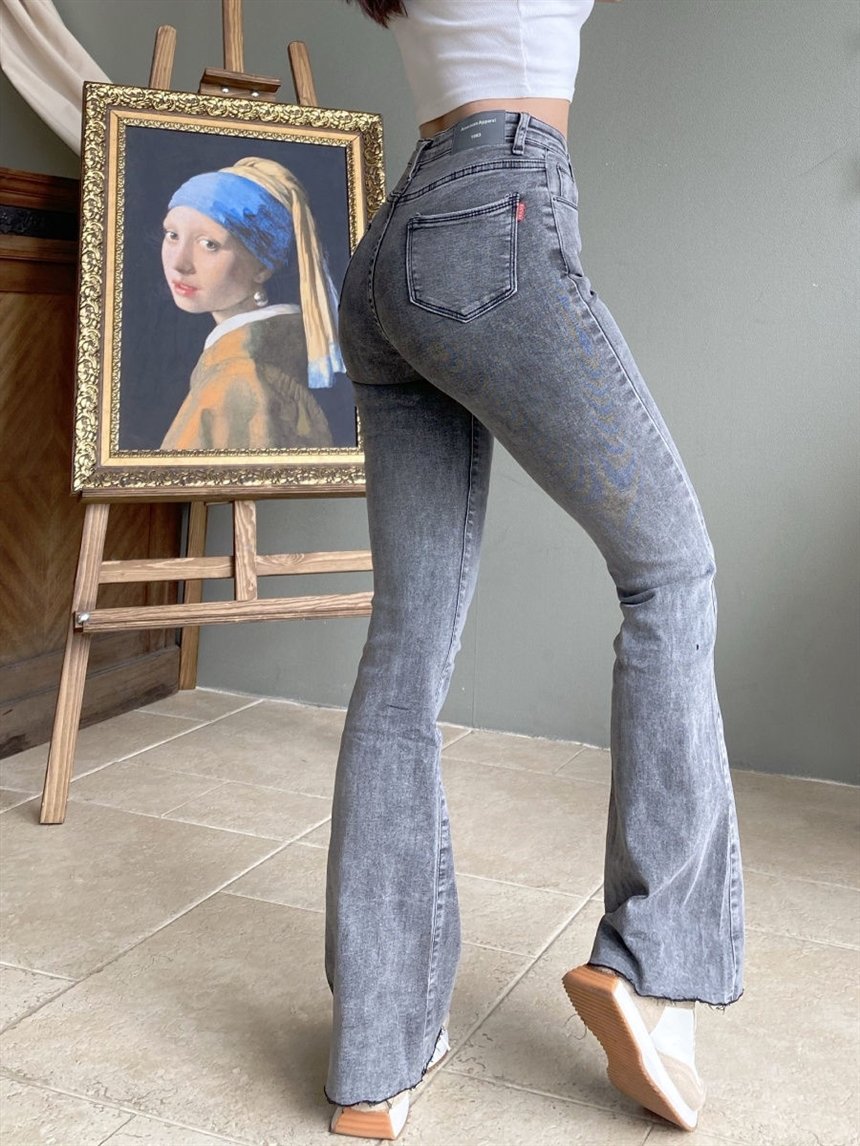 Фігура груша: тип, фото жінок, одяг, що носити, базовий гардероб, сукні, штани