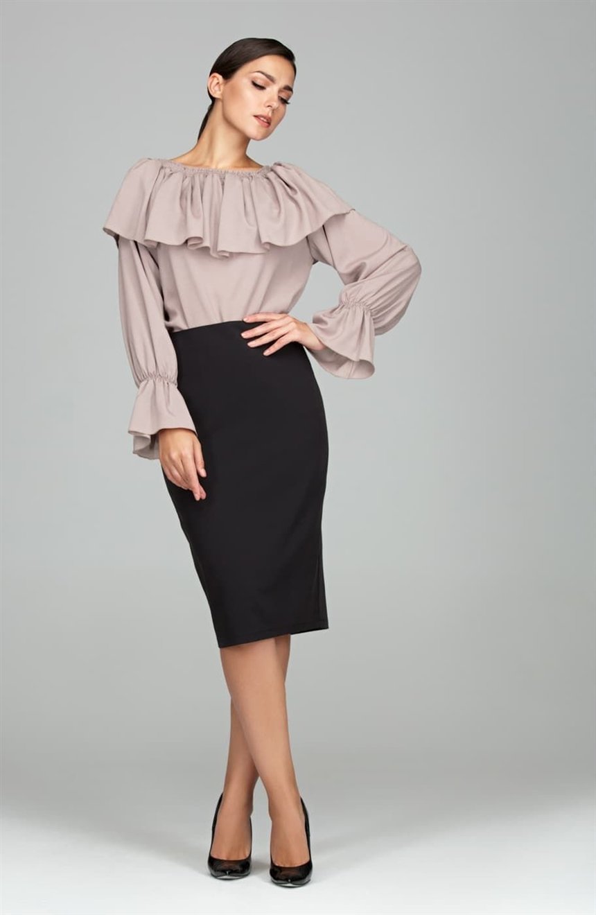 Фігура груша: тип, фото жінок, одяг, що носити, базовий гардероб, сукні, штани