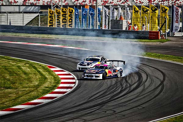 До чого сняться гонки на машині, мотоциклі чи велосипедах — 30 тлумачень із різних сонників.