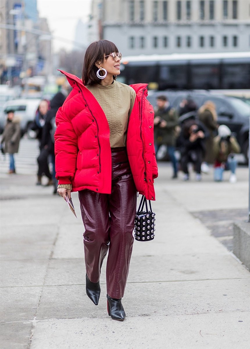 Модні осінні образи з червоним: ідеї, фото