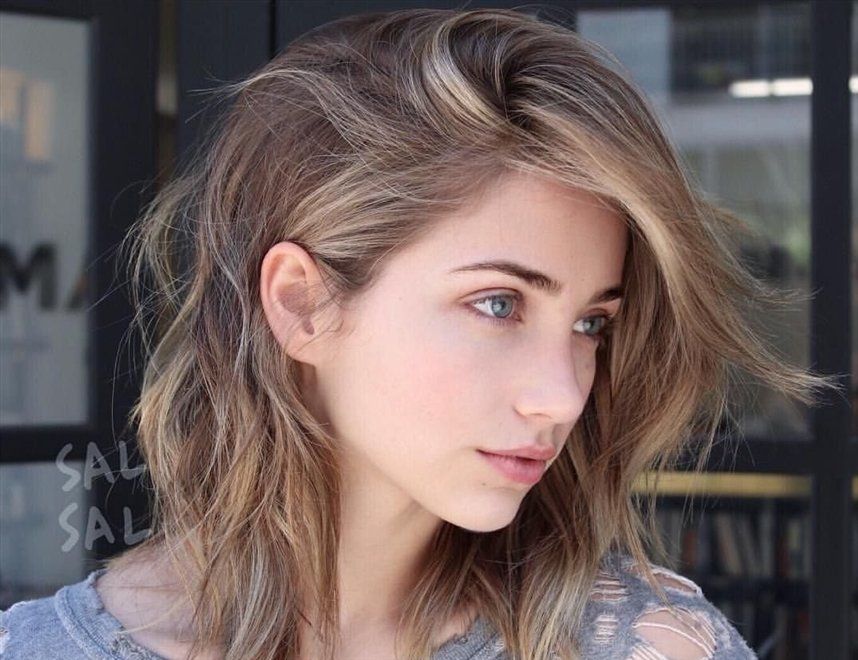 Русий колір волосся: світло, середньо, темні відтінки у дівчат (фото), холодний та натуральний блонд, фарбування та палітра