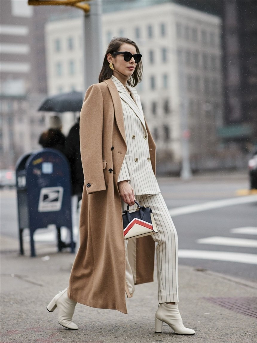 З чим носити бежеве пальто: ідеї образів, фото