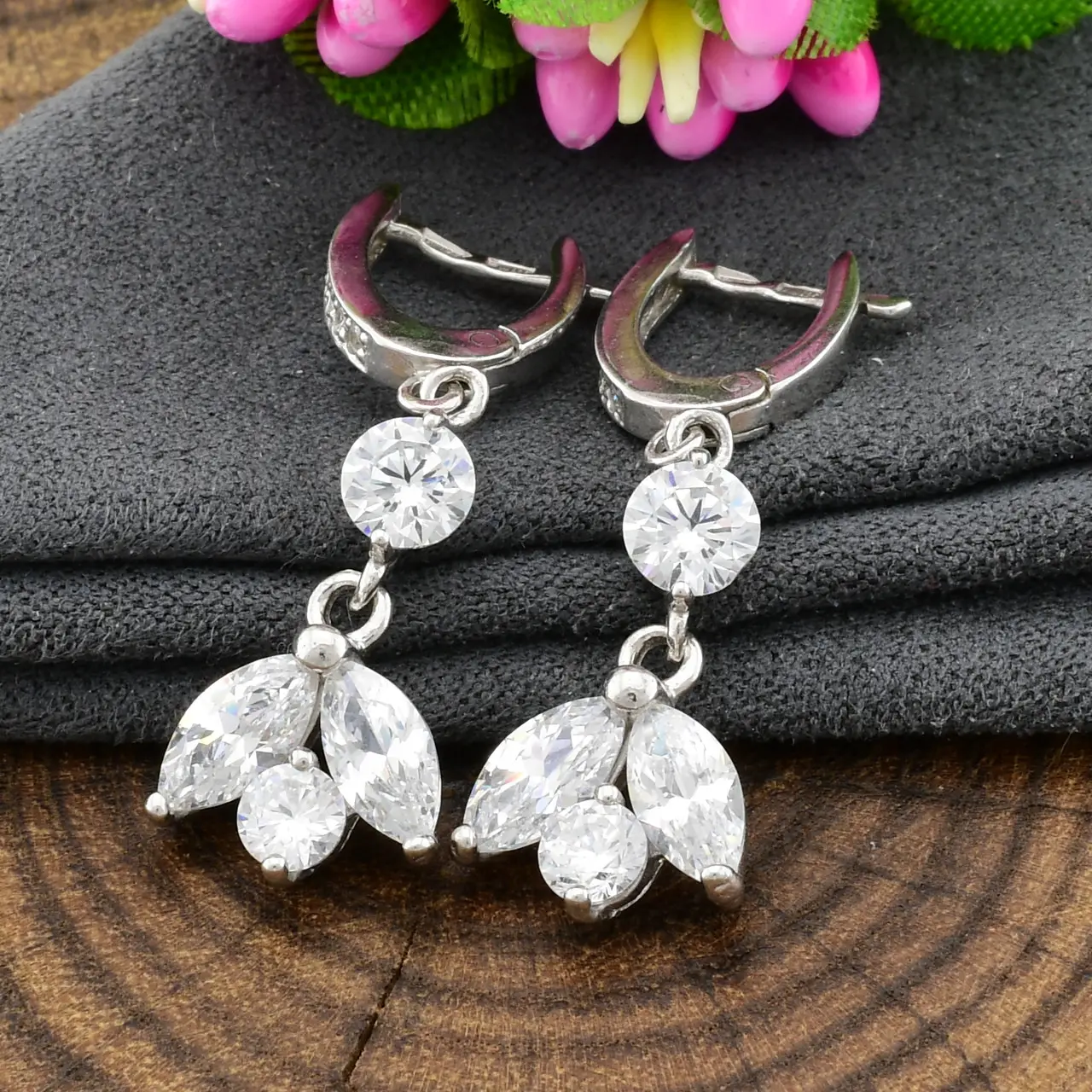 серебряные серьги на подарок