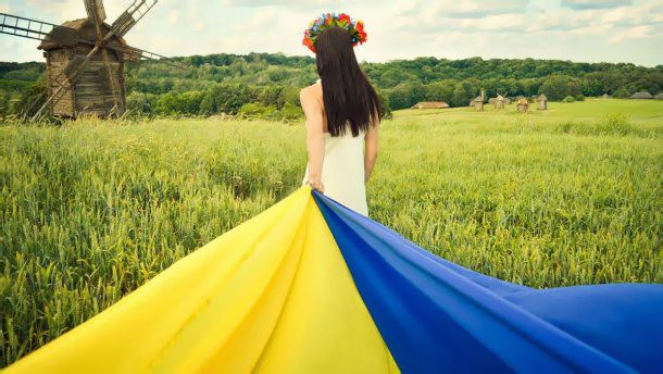 Зворушливі привітання з Днем захисника України у прозі, українською мовою