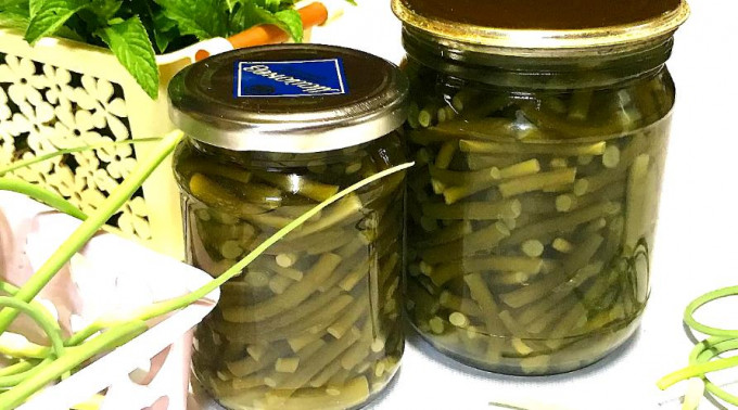 Часникові стрілки - 12 рецептів смачних страв із часникових стрілок