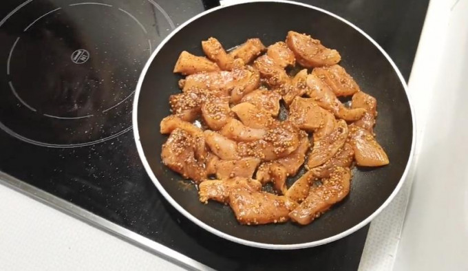 Часникові стрілки - 12 рецептів смачних страв із часникових стрілок