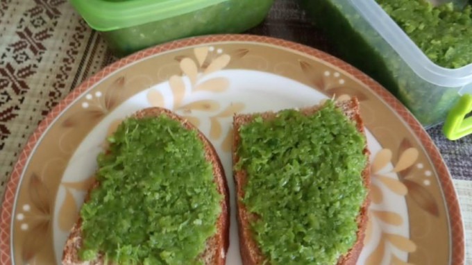 Часникові стрілки - 12 рецептів смачних страв із часникових стрілок