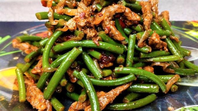 Часникові стрілки - 12 рецептів смачних страв із часникових стрілок