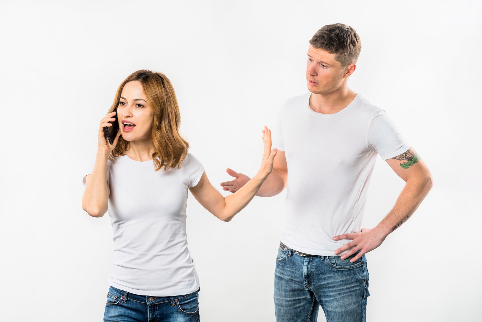 Що робити, якщо чоловік ревнує без приводу: покрокове керівництво до сімейної гармонії