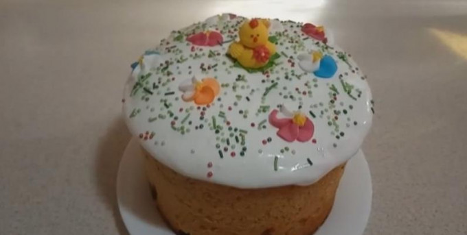 Глазур для паски — 12 рецептів, щоб не обсипалася і не липла