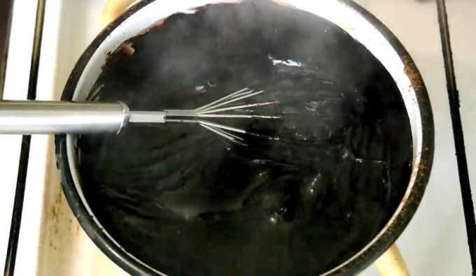 Глазур для паски — 12 рецептів, щоб не обсипалася і не липла