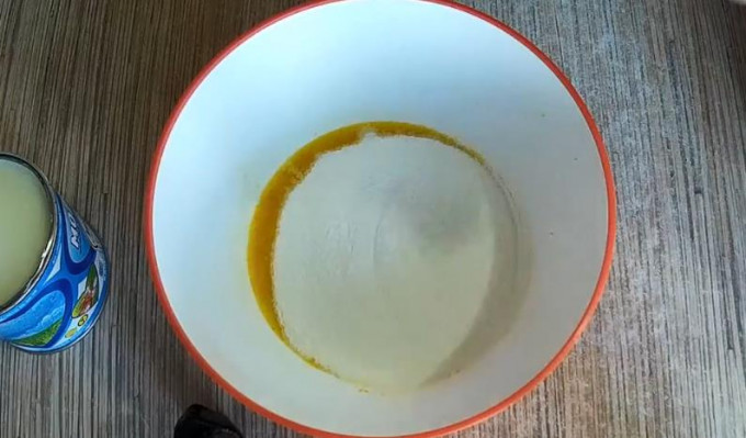 Глазур для паски — 12 рецептів, щоб не обсипалася і не липла