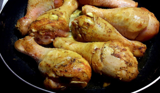 Гарячі страви на Новий 2023: новорічні рецепти з фото