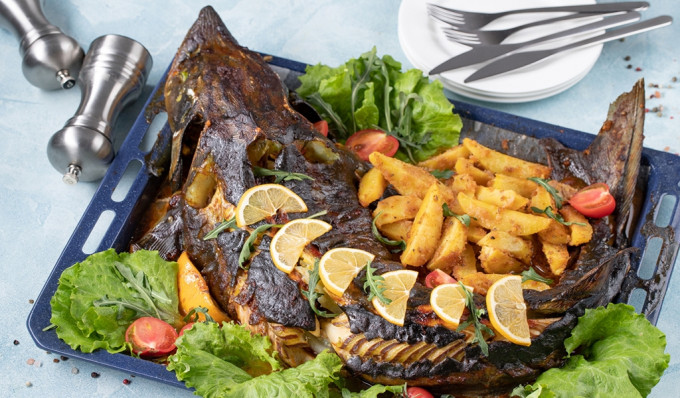 Гарячі страви на Новий 2023: новорічні рецепти з фото