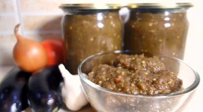 Ікра з баклажанів на зиму - 14 рецептів пальчики оближеш