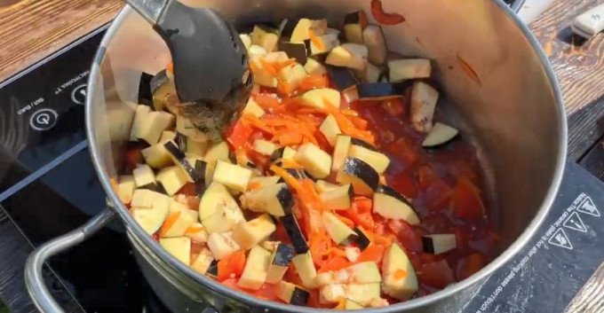 Ікра з баклажанів на зиму - 14 рецептів пальчики оближеш