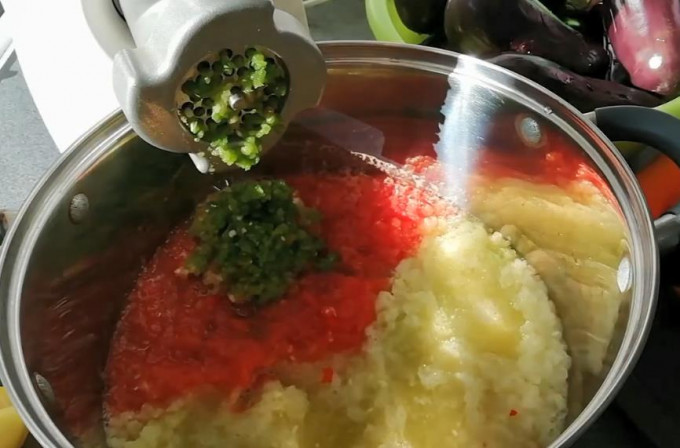 Ікра з баклажанів на зиму - 14 рецептів пальчики оближеш