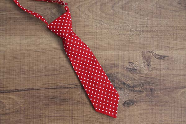 До чого сниться краватка жінці чи чоловікові — 59 тлумачень із різних сонників.