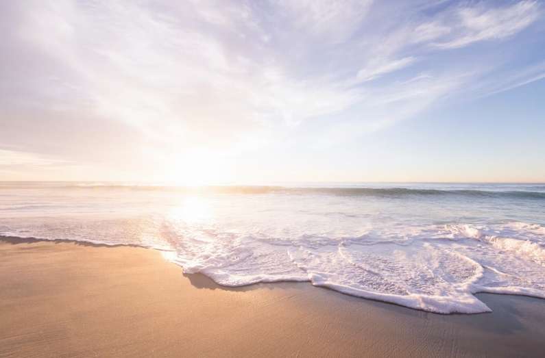 Навіщо сниться море жінці?