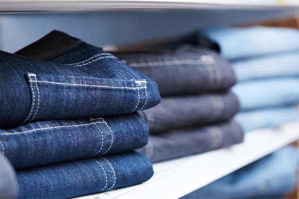 До чого сняться нові, старі чи рвані джинси — 47 тлумачень із різних сонників.