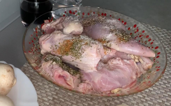 Кролик у духовці – 13 рецептів приготування соковитого та м'якого м'яса