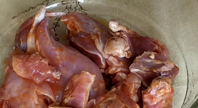 Кролик у духовці – 13 рецептів приготування соковитого та м'якого м'яса