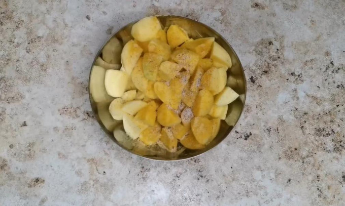 Кролик у духовці – 13 рецептів приготування соковитого та м'якого м'яса