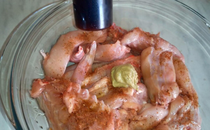 Кролик у духовці – 13 рецептів приготування соковитого та м'якого м'яса