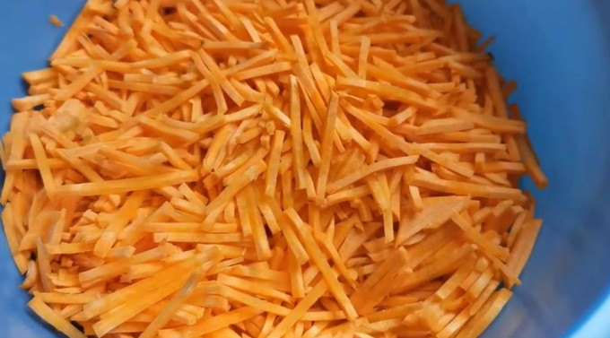 Квашена капуста на зиму – 13 рецептів хрумкої та соковитої капусти