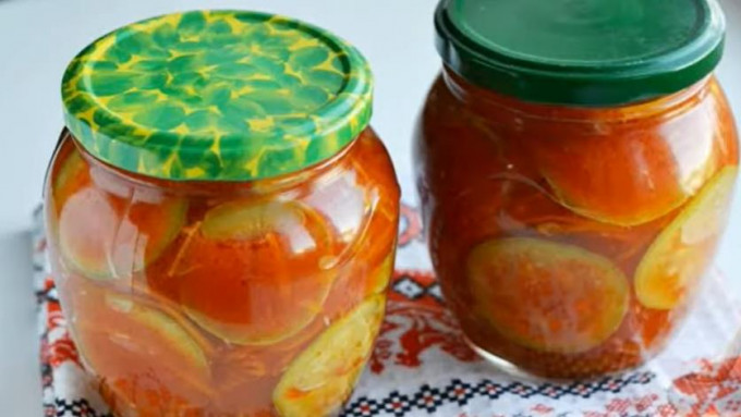 Лічо з кабачків на зиму - 13 рецептів неймовірно смачної заготівлі.