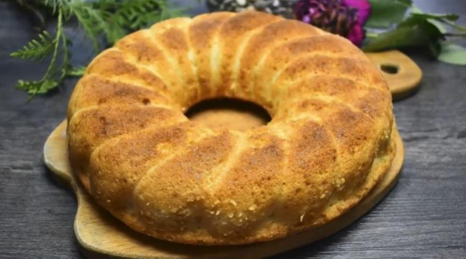 Манник на кефірі - 14 рецептів дуже смачного та повітряного манника в духовці