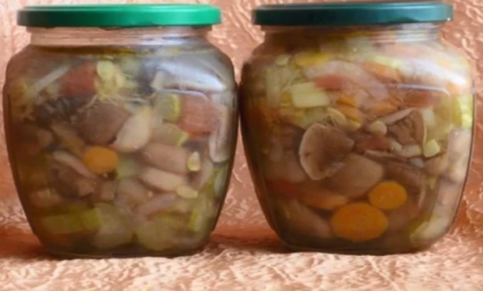 Мариновані маслюки на зиму - 12 найсмачніших рецептів