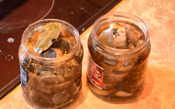 Мариновані маслюки на зиму - 12 найсмачніших рецептів