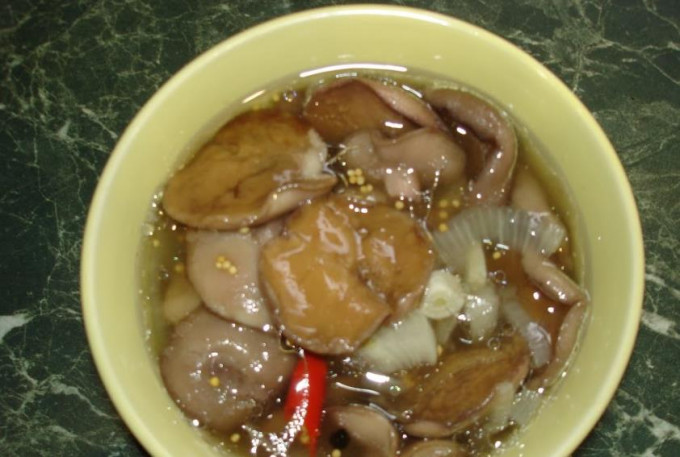 Мариновані маслюки на зиму - 12 найсмачніших рецептів