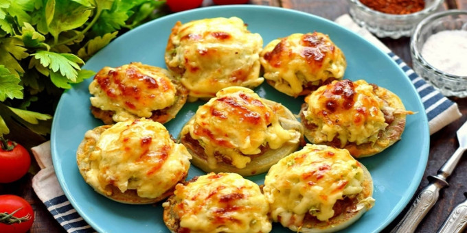 Новорічне меню 2023 з фото: рецепти на Новий рік Кролика