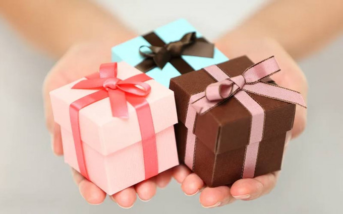 Оригінальні подарунки на Новий 2023 | дітям та дорослим