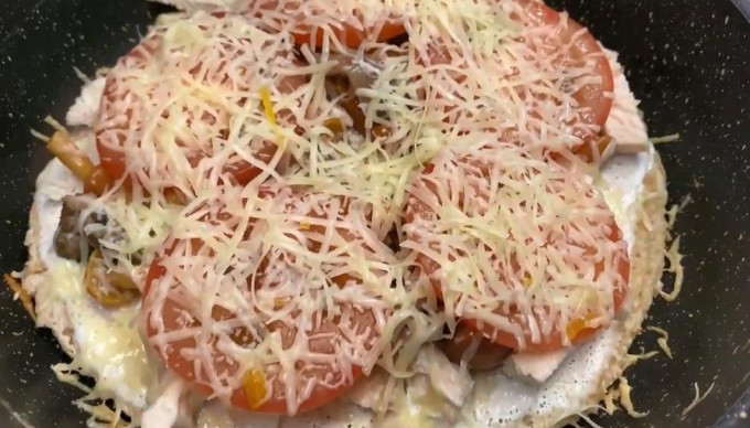 Піца на сковороді за 10 хвилин - 11 швидких рецептів на швидку руку