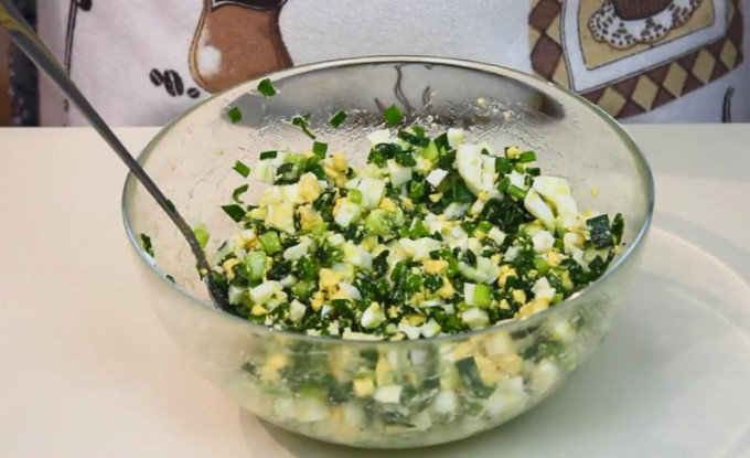 Пиріжки з цибулею та яйцем - 12 рецептів на сковороді та в духовці