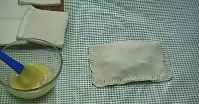 Пиріжки з цибулею та яйцем - 12 рецептів на сковороді та в духовці