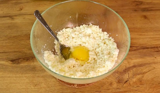 Пишні сирники з сиру на сковороді – 14 класичних рецептів