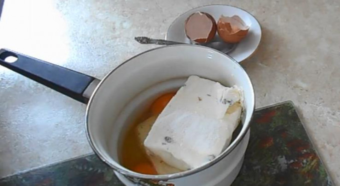 Пишні сирники з сиру на сковороді – 14 класичних рецептів