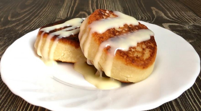 Пишні сирники з сиру на сковороді – 14 класичних рецептів