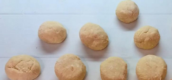 Пишні сирники з сиру на сковороді – 14 класичних рецептів