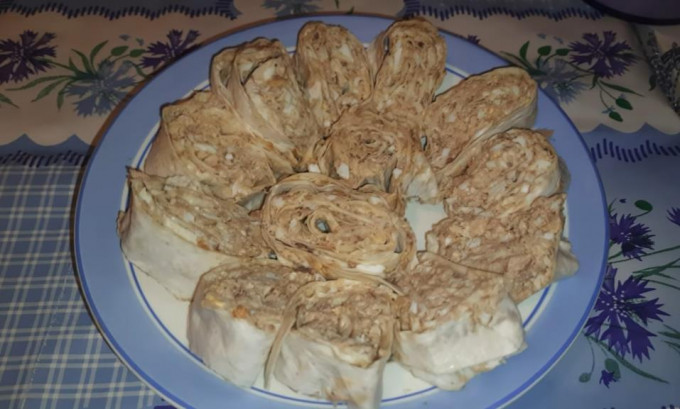 Рулет з лаваша з крабовими паличками - 16 смачних рецептів