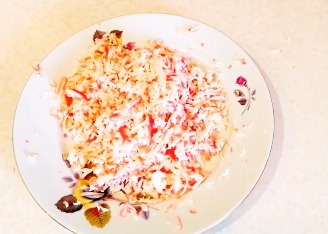 Рулет з лаваша з крабовими паличками - 16 смачних рецептів