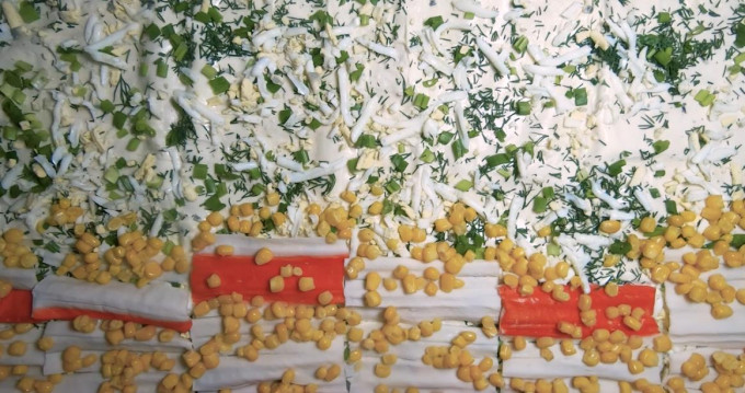 Рулет з лаваша з крабовими паличками - 16 смачних рецептів