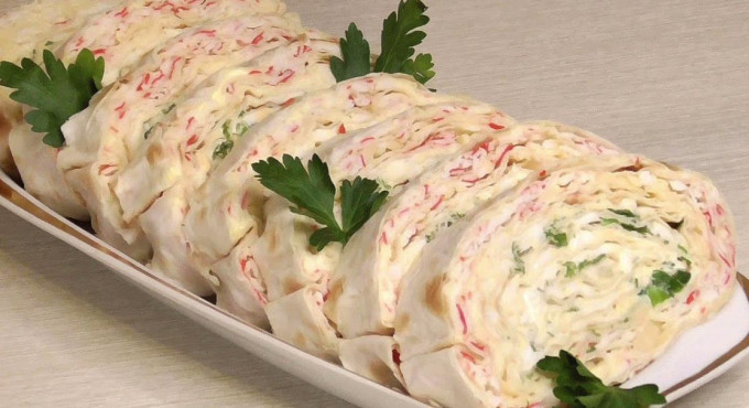 Рулет з лаваша з крабовими паличками - 16 смачних рецептів