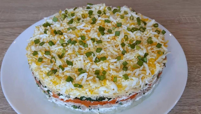 Салат з кукурудзою консервованою - 16 простих та смачних рецептів